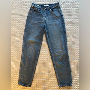 Levi’s 80s Mom jeans